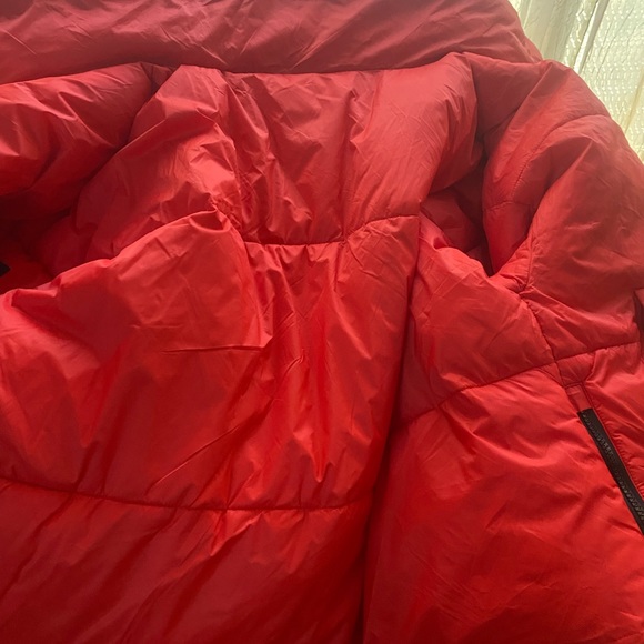 NWT CK Perf. Reversible Down Jacket. Large. Red/Black Pockets Calvin Klein - Picture 9 of 11